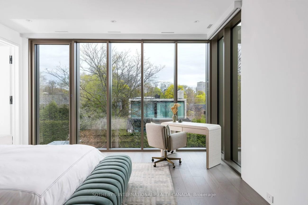 211, Dunvegan, Forest Hill South, Toronto