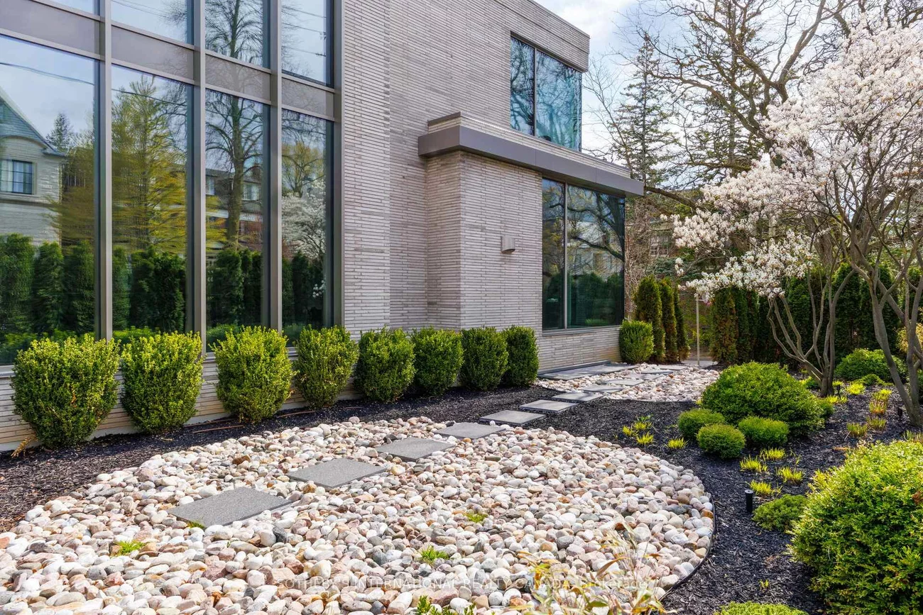 211, Dunvegan, Forest Hill South, Toronto