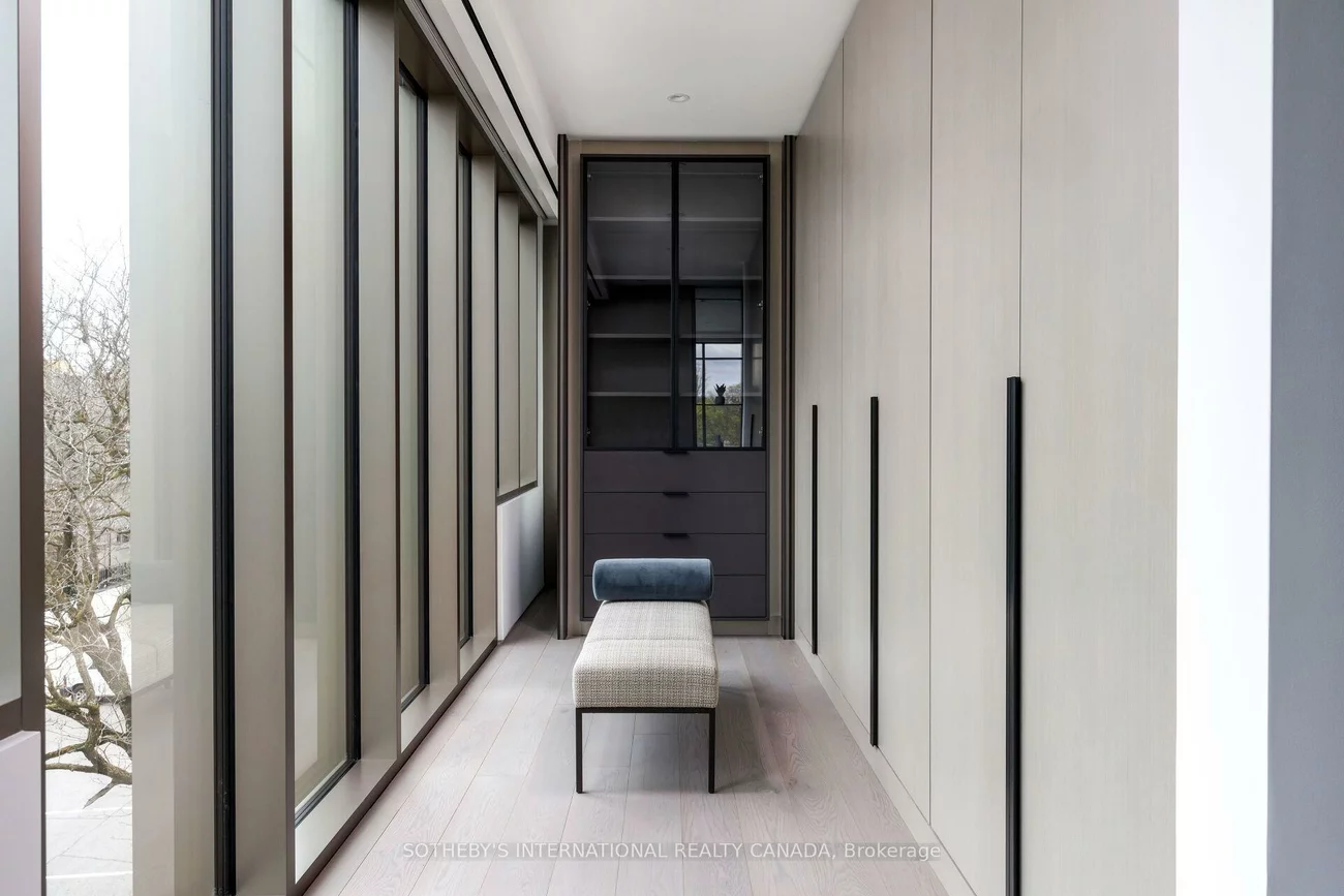 211, Dunvegan, Forest Hill South, Toronto