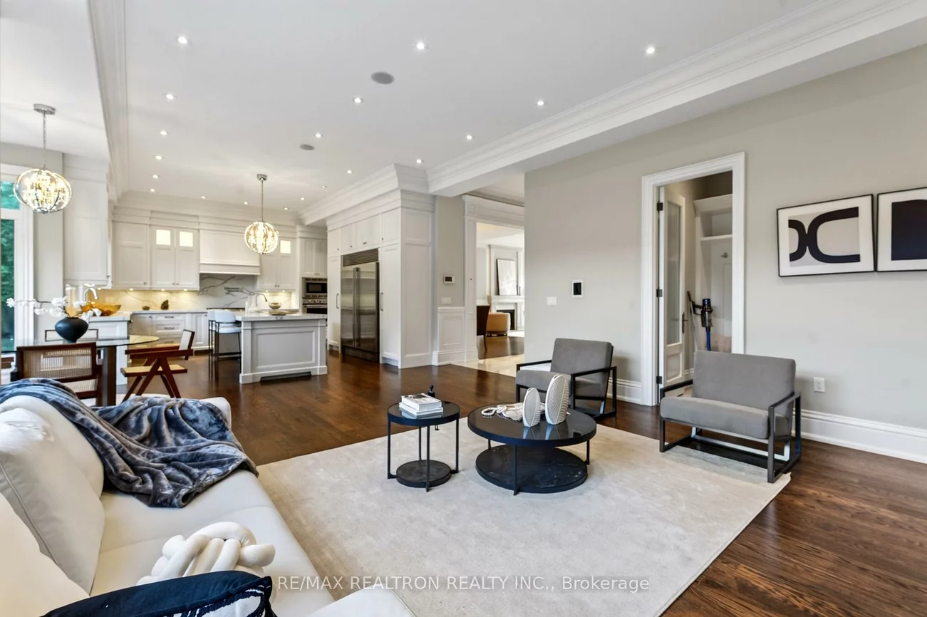 5, Lloydminster, Newtonbrook East, Toronto