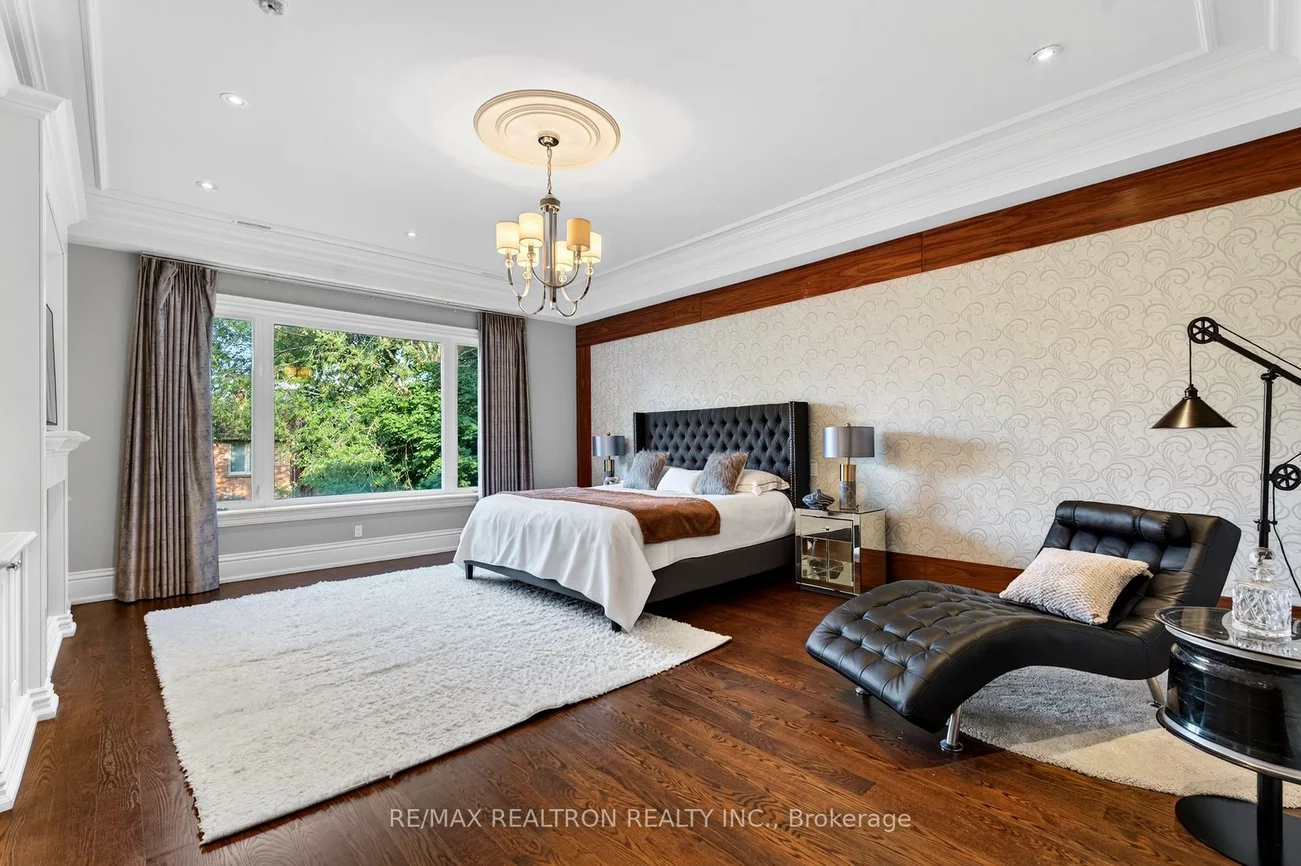 5, Lloydminster, Newtonbrook East, Toronto