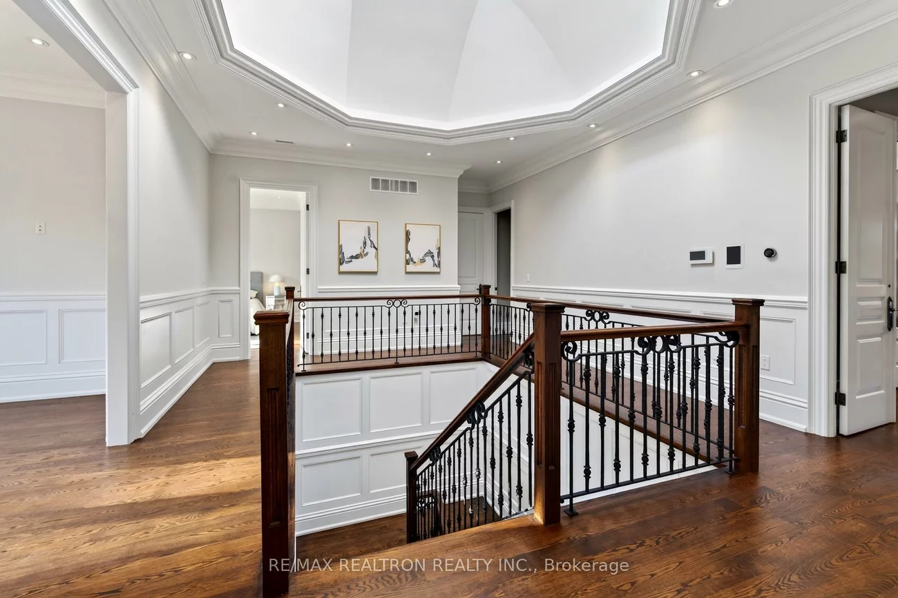 5, Lloydminster, Newtonbrook East, Toronto