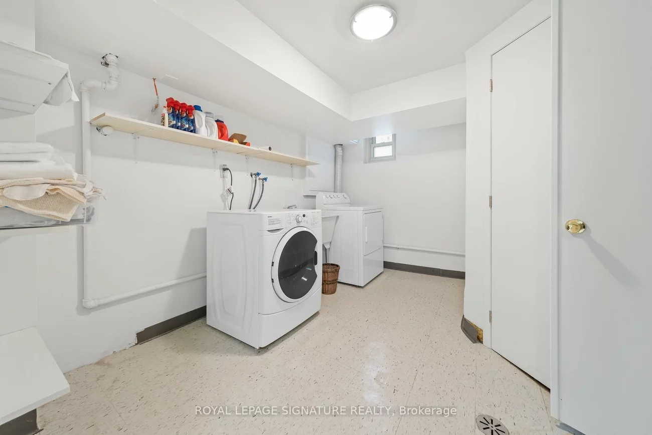 153, Banff, Mount Pleasant East, Toronto