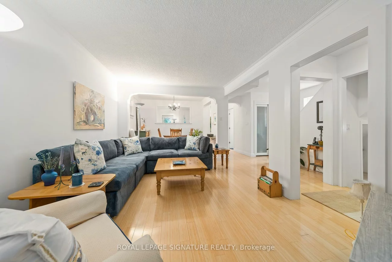 153, Banff, Mount Pleasant East, Toronto