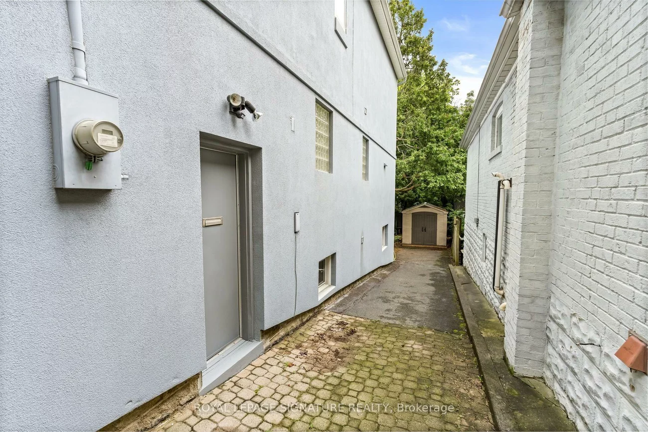 153, Banff, Mount Pleasant East, Toronto