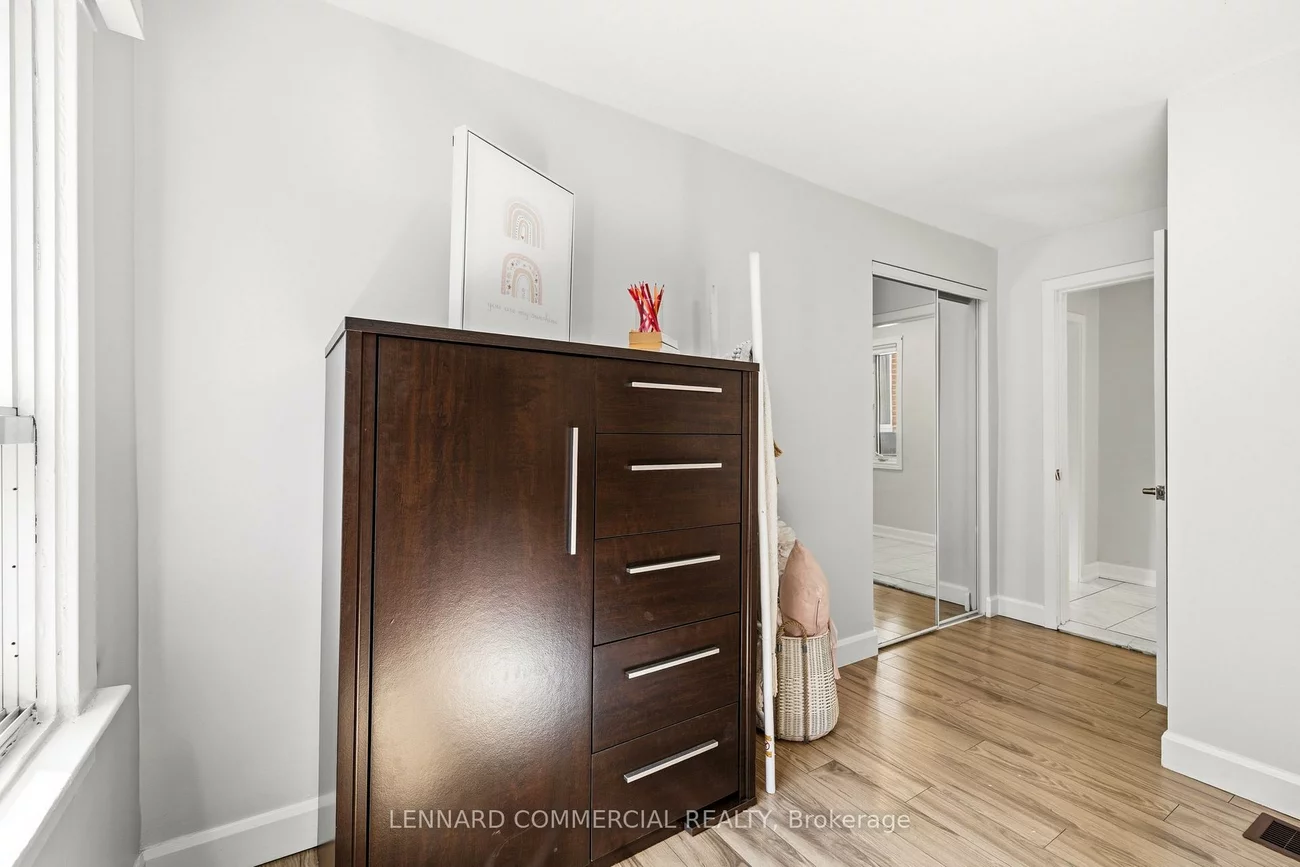 26, Jesmond, Oakwood Village, Toronto