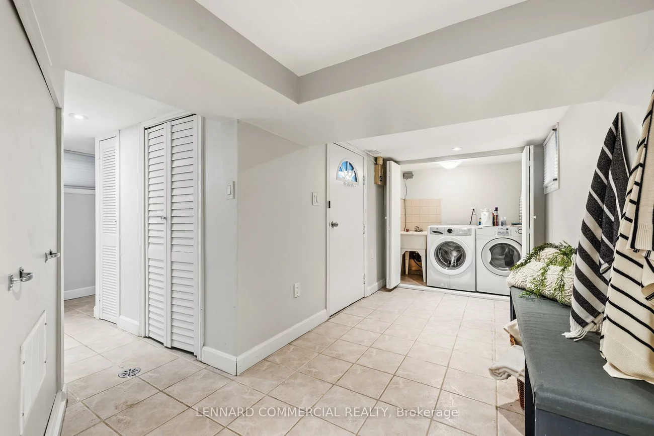 26, Jesmond, Oakwood Village, Toronto