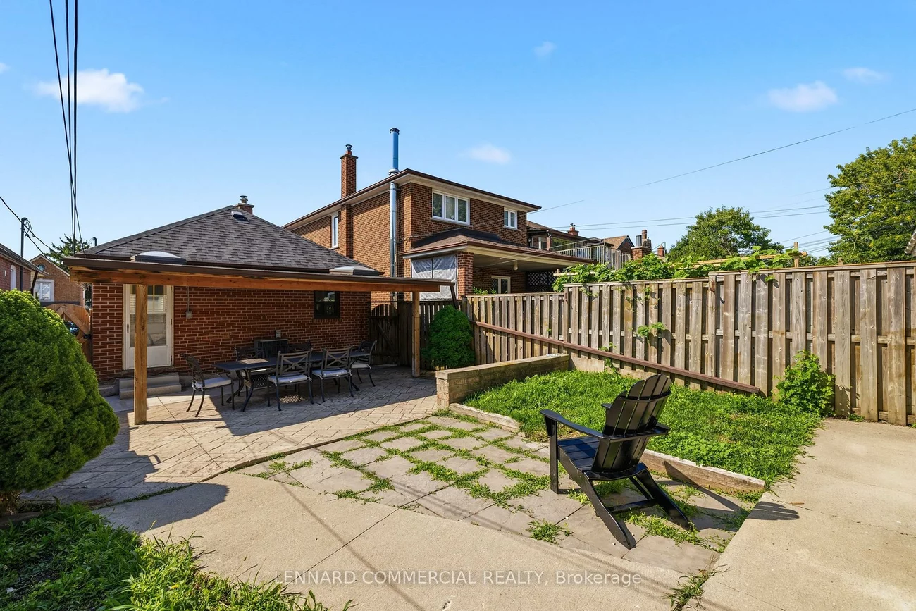 26, Jesmond, Oakwood Village, Toronto