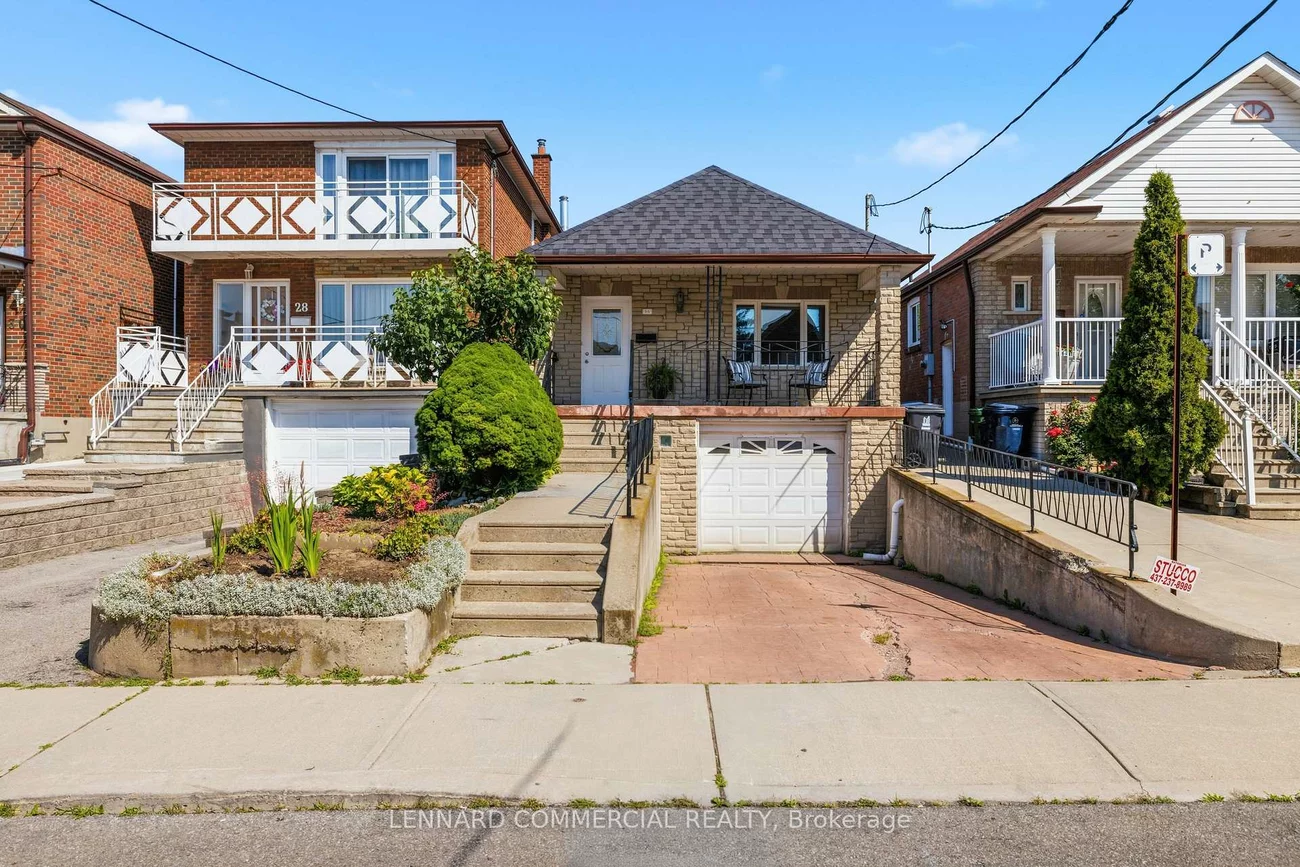 26, Jesmond, Oakwood Village, Toronto