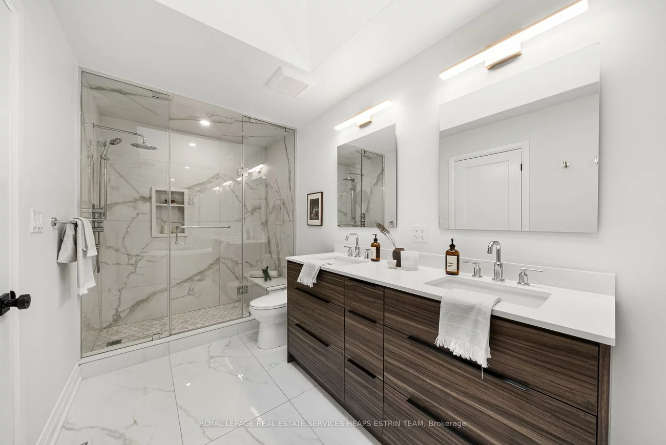 247A, Lippincott, University, Toronto