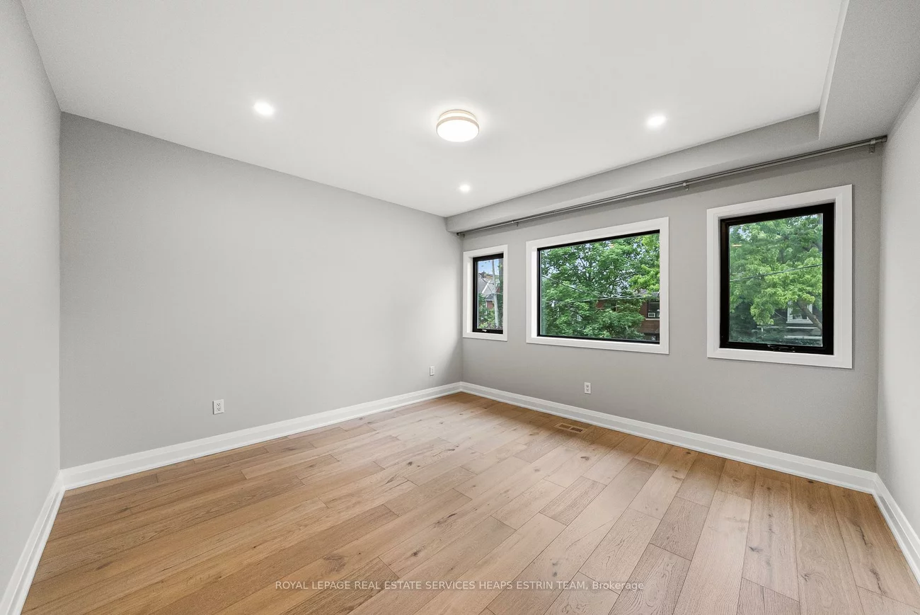 247A, Lippincott, University, Toronto