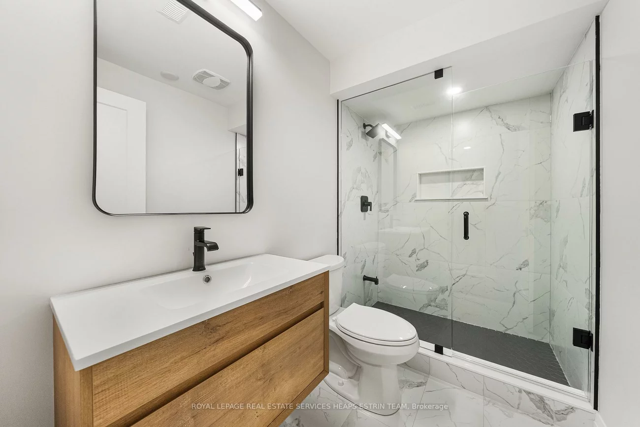 247A, Lippincott, University, Toronto