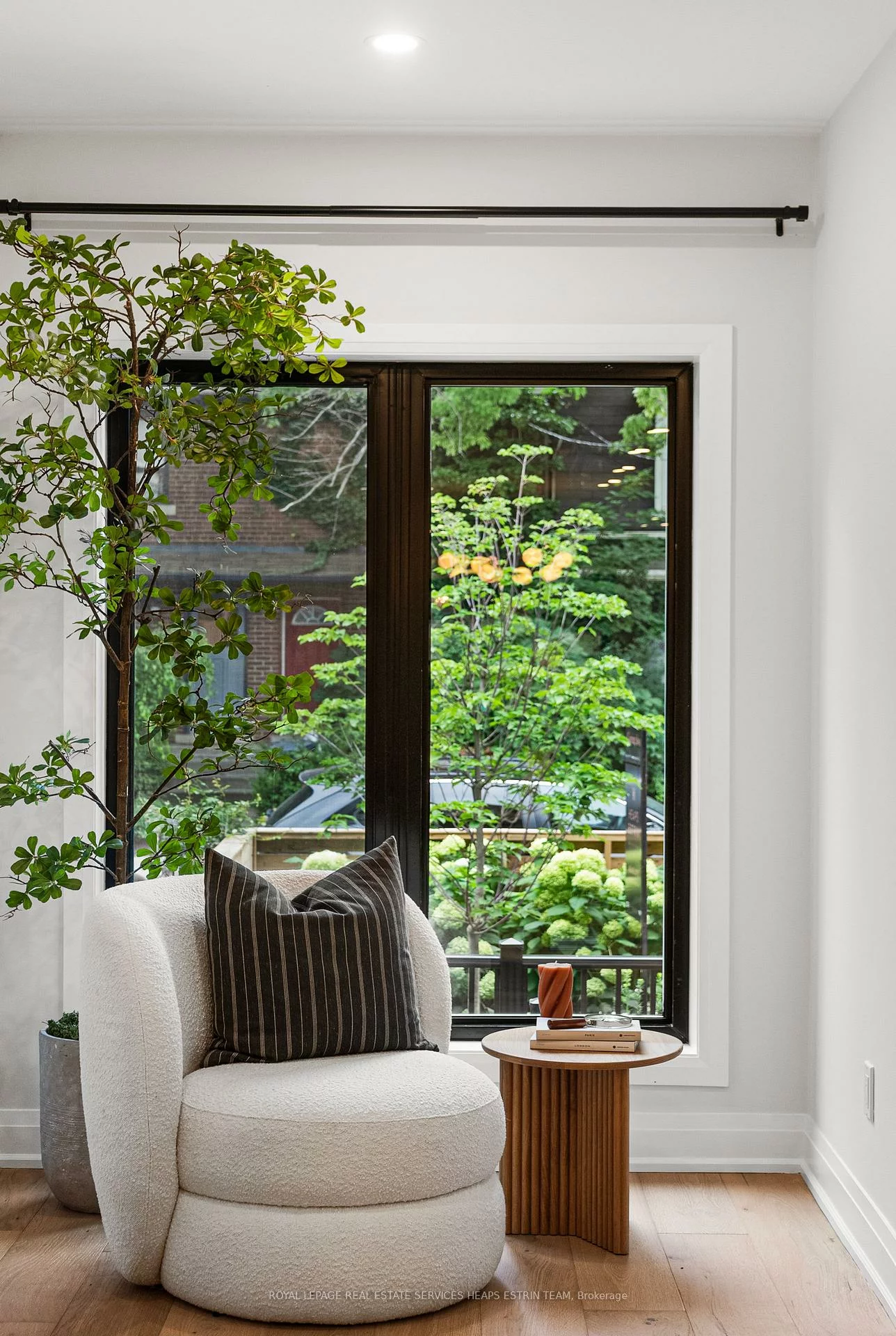 247A, Lippincott, University, Toronto