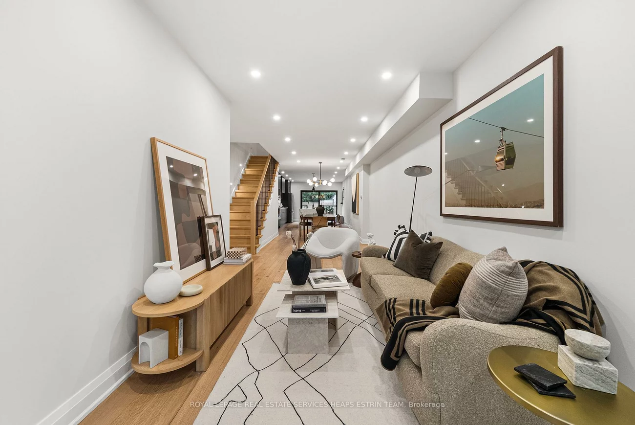 247A, Lippincott, University, Toronto