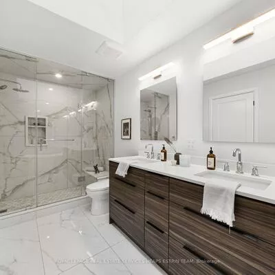 247A, Lippincott, University, Toronto