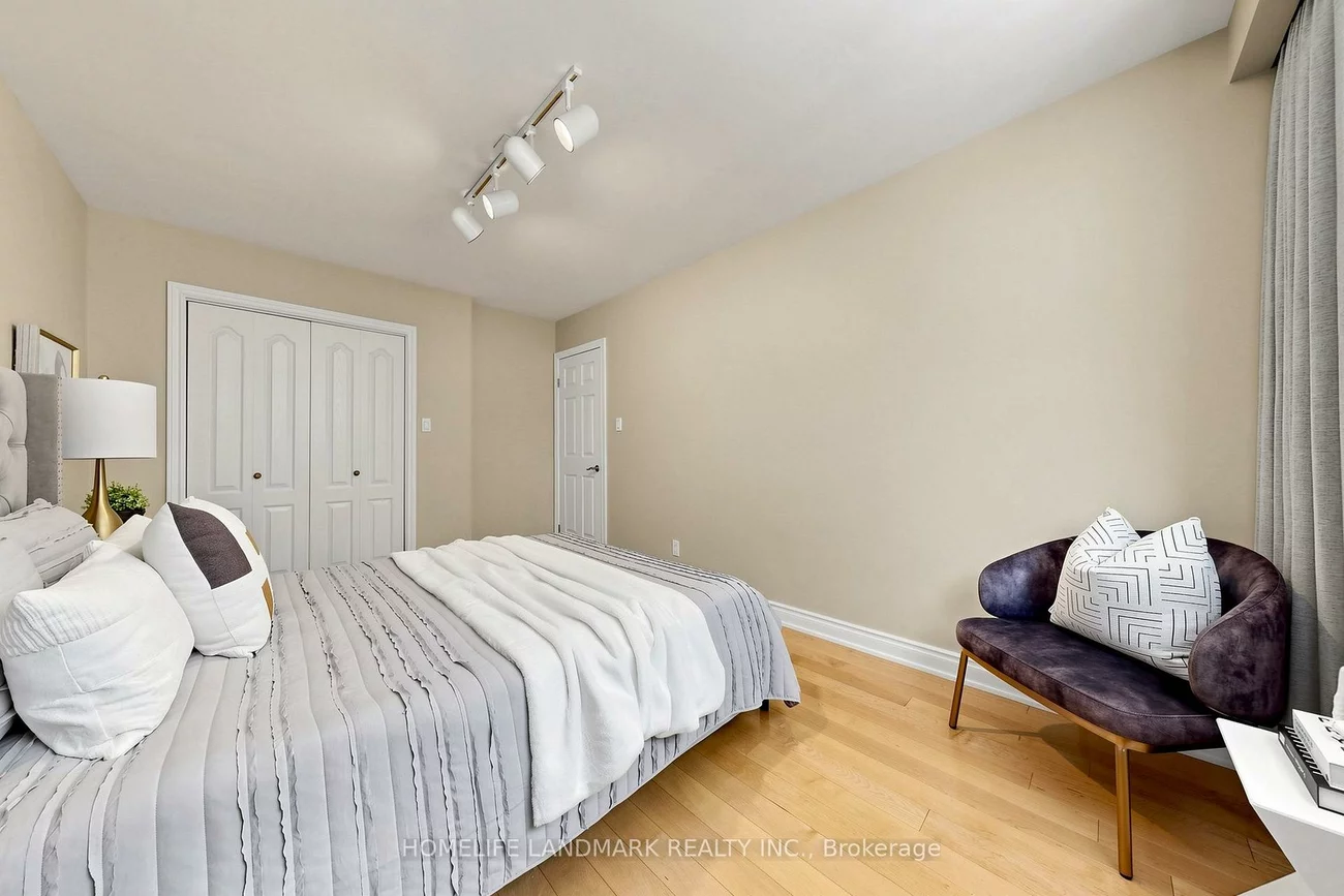 56, Kentland, Bayview Woods-Steeles, Toronto