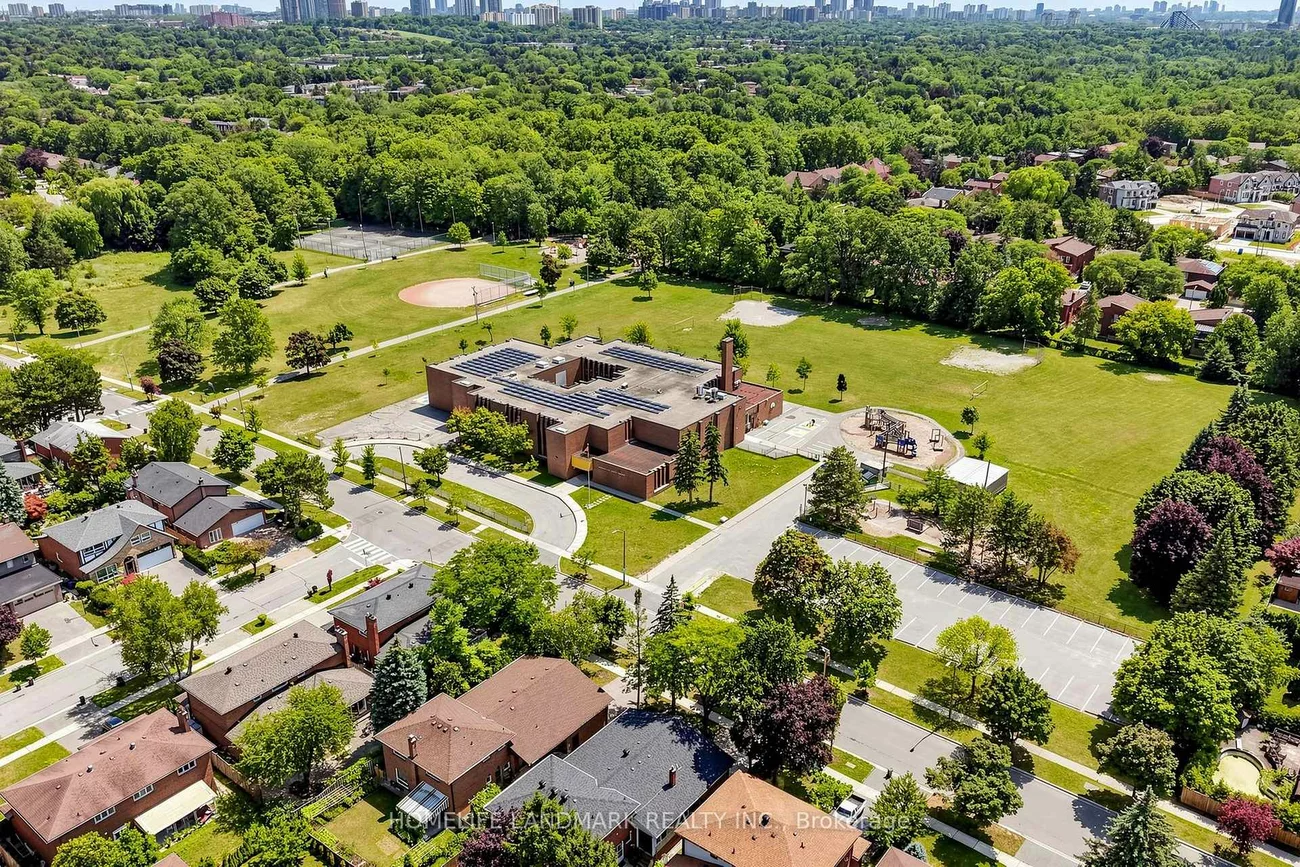 56, Kentland, Bayview Woods-Steeles, Toronto
