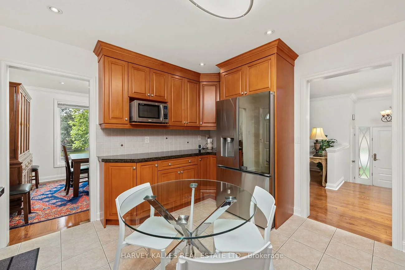 32, Acton, Bathurst Manor, Toronto