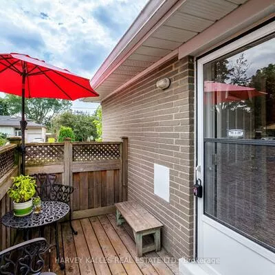 32, Acton, Bathurst Manor, Toronto