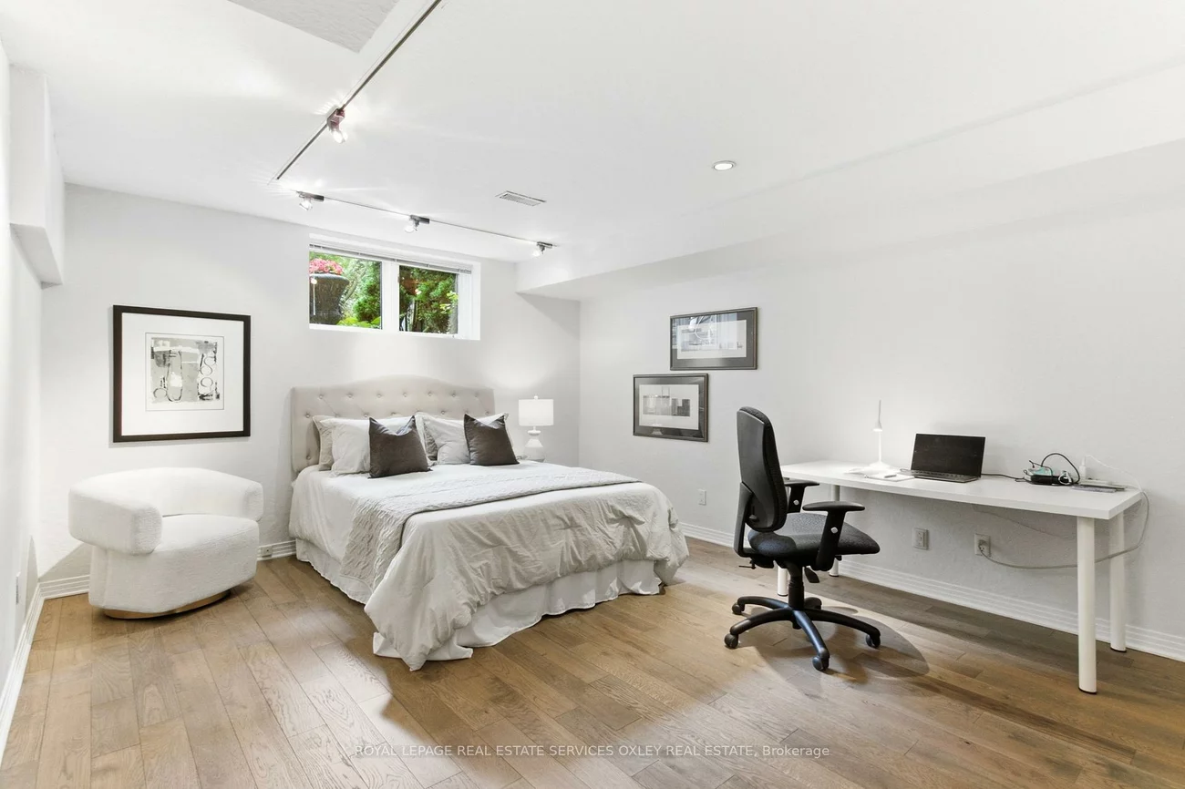 21, Astley, Rosedale-Moore Park, Toronto