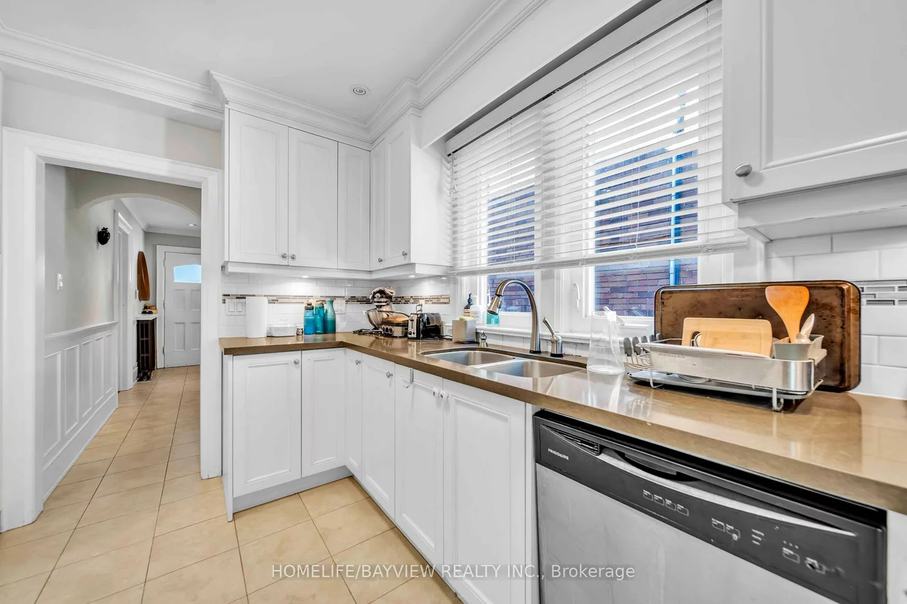 131, Heddington, Lawrence Park South, Toronto