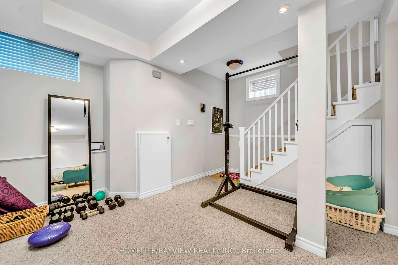 131, Heddington, Lawrence Park South, Toronto