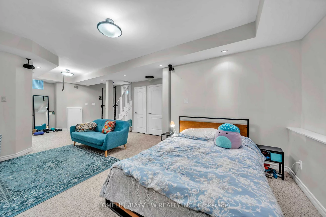 131, Heddington, Lawrence Park South, Toronto
