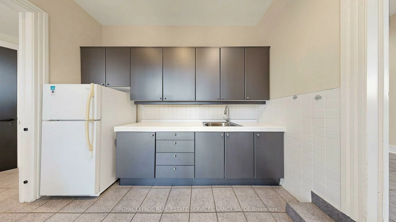 5, Abrams, St. Andrew-Windfields, Toronto