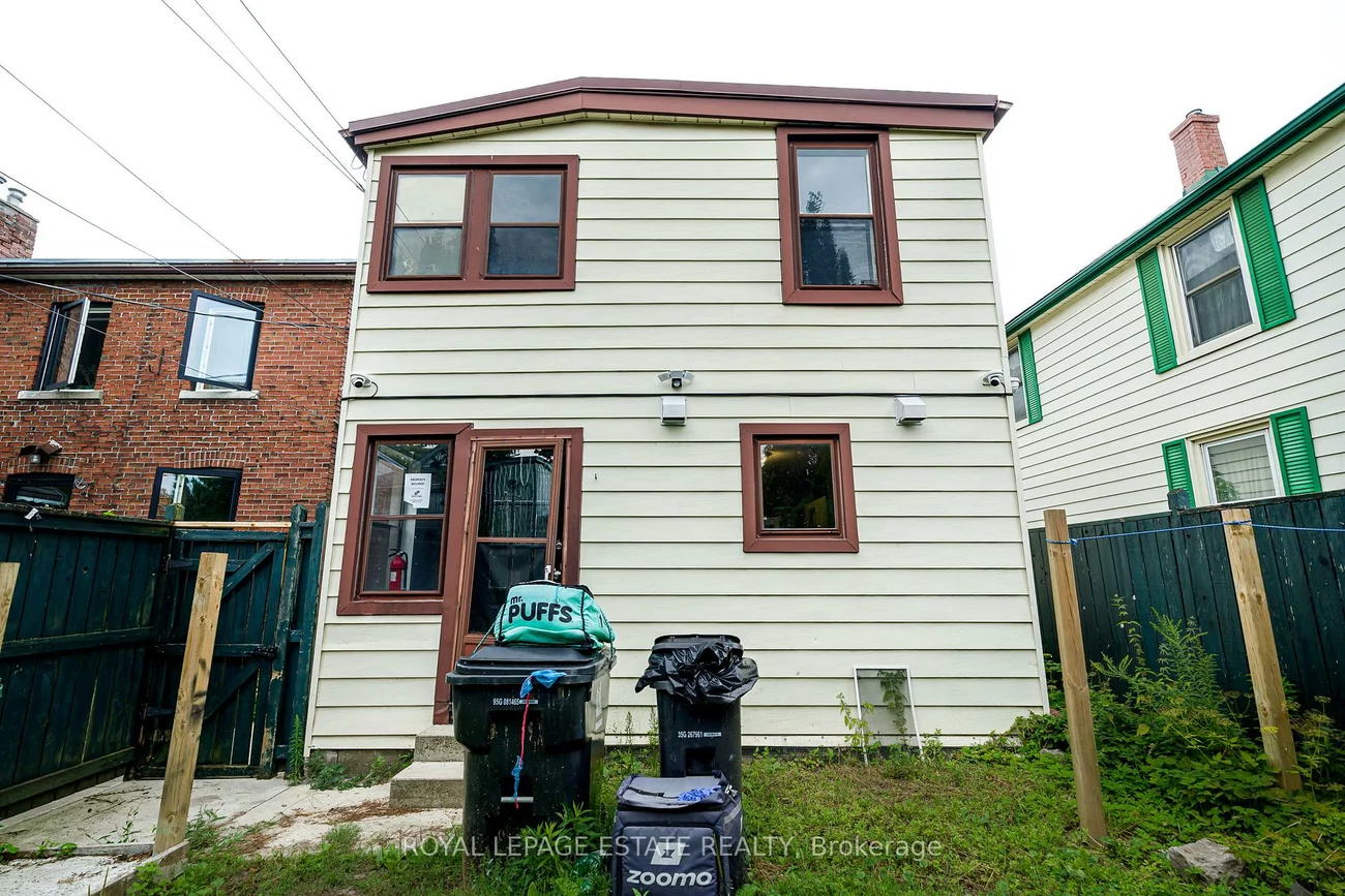 201, Christie, Annex, Toronto