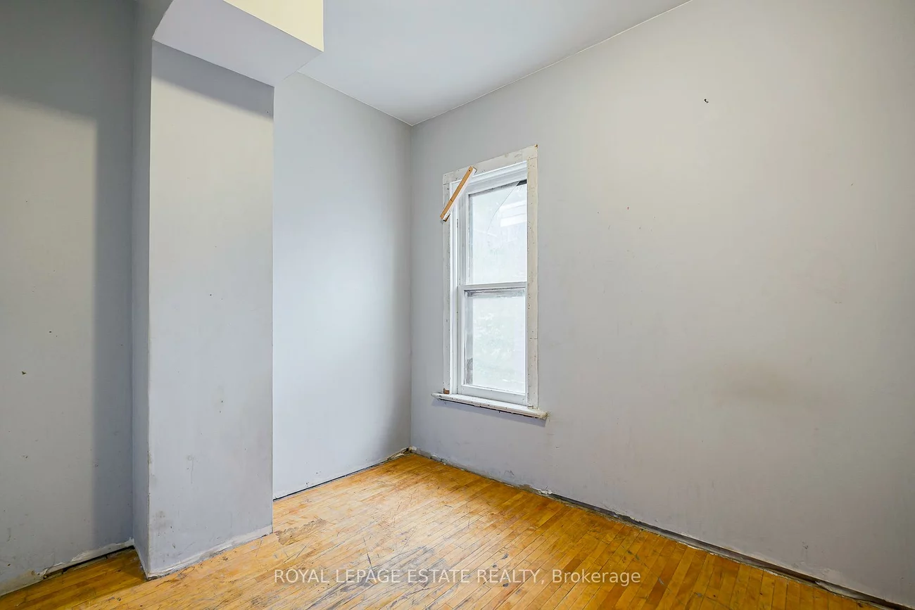 201, Christie, Annex, Toronto