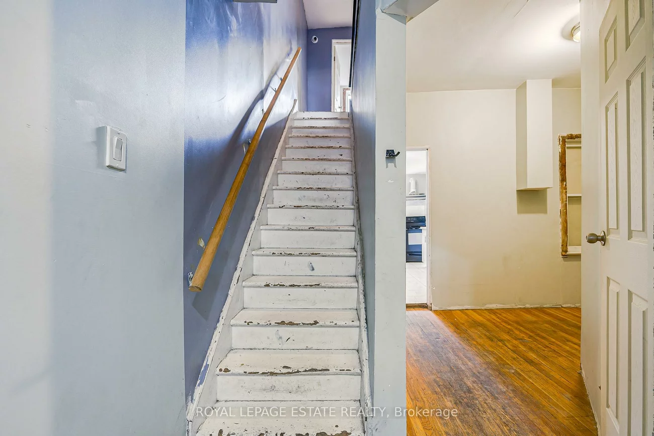 201, Christie, Annex, Toronto