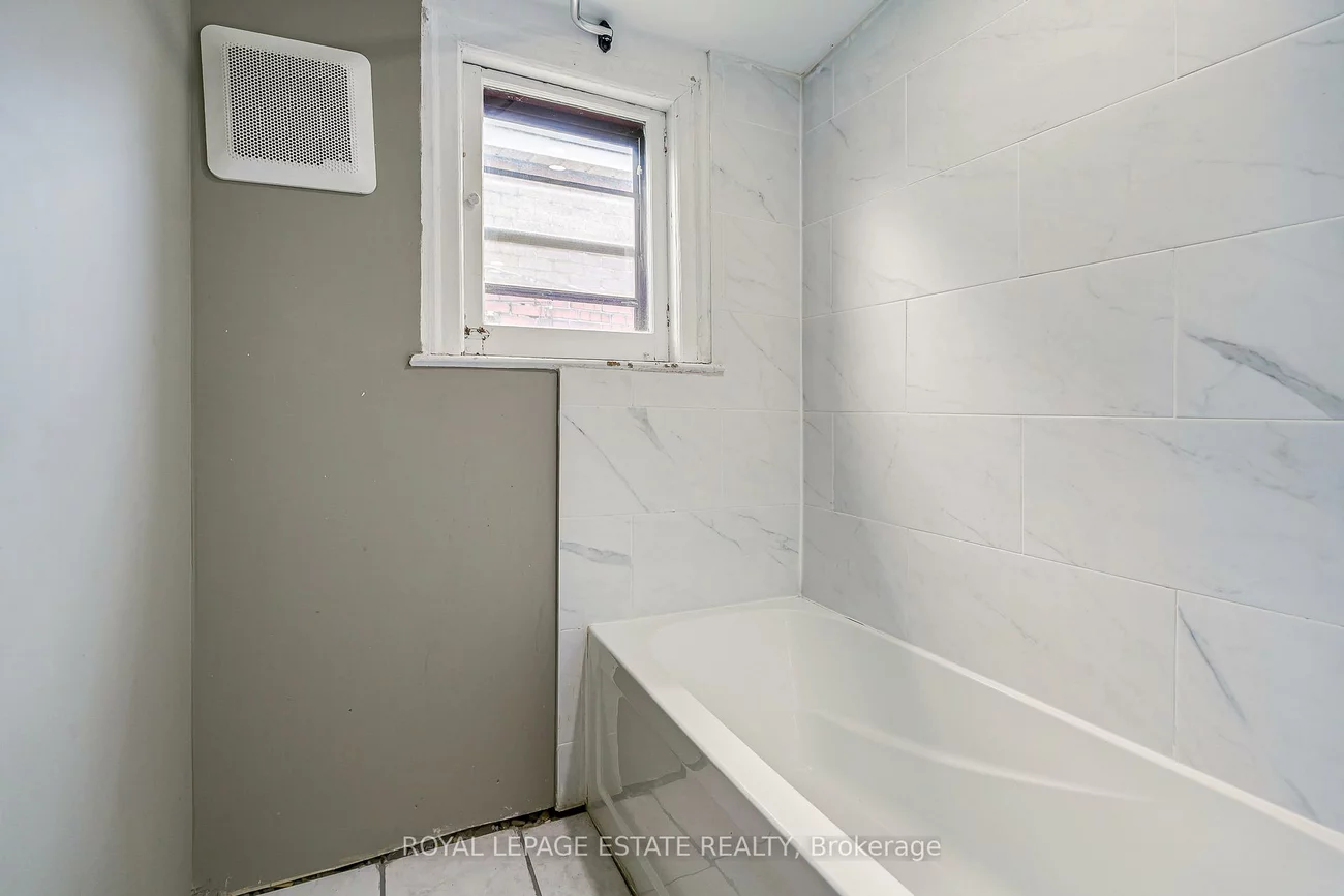 201, Christie, Annex, Toronto