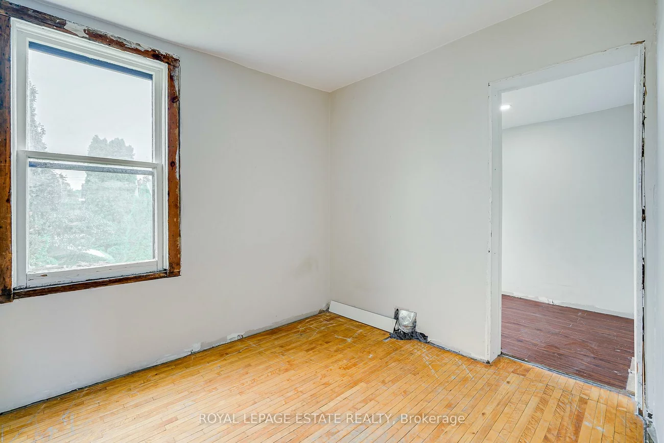 201, Christie, Annex, Toronto