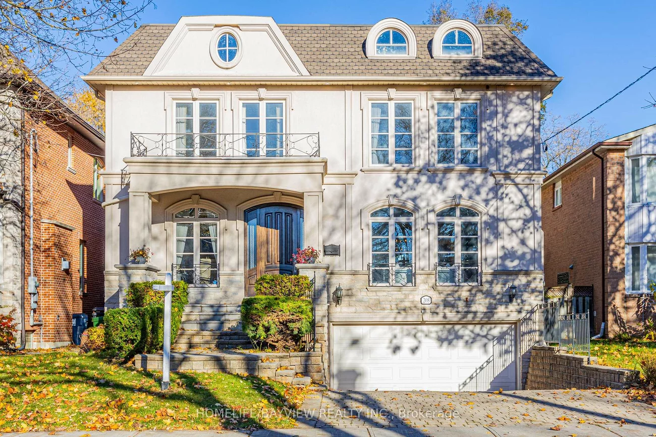 208, Holmes, Willowdale East, Toronto