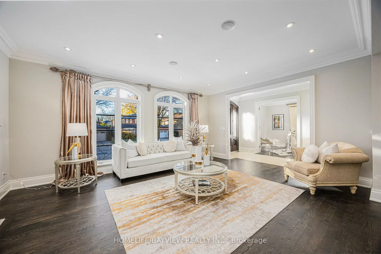 208, Holmes, Willowdale East, Toronto