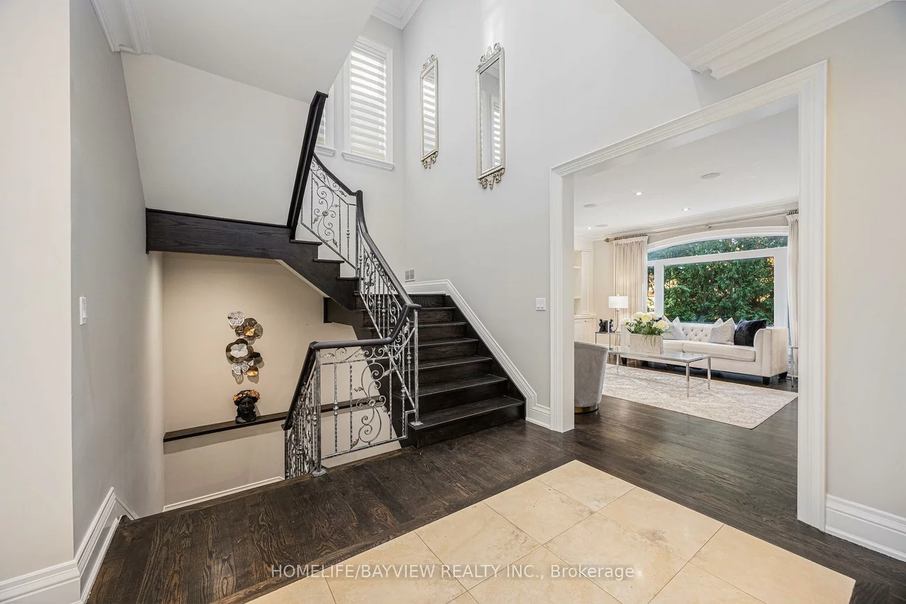 208, Holmes, Willowdale East, Toronto