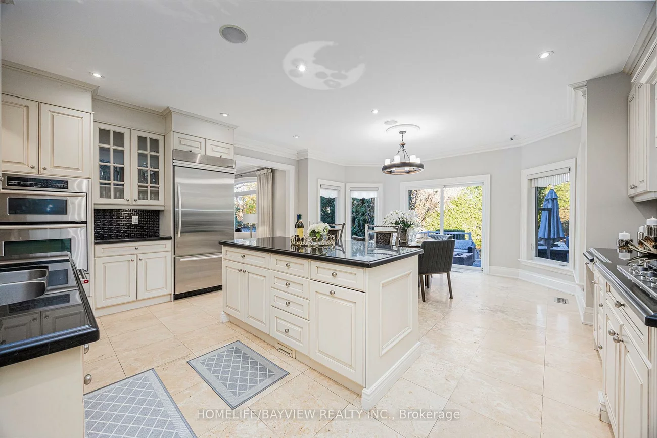 208, Holmes, Willowdale East, Toronto