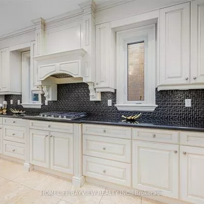 208, Holmes, Willowdale East, Toronto