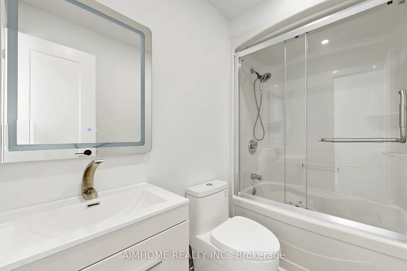 95, Steeles, Newtonbrook East, Toronto