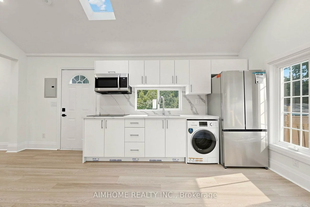 95, Steeles, Newtonbrook East, Toronto