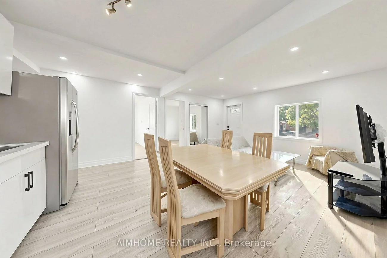 95, Steeles, Newtonbrook East, Toronto