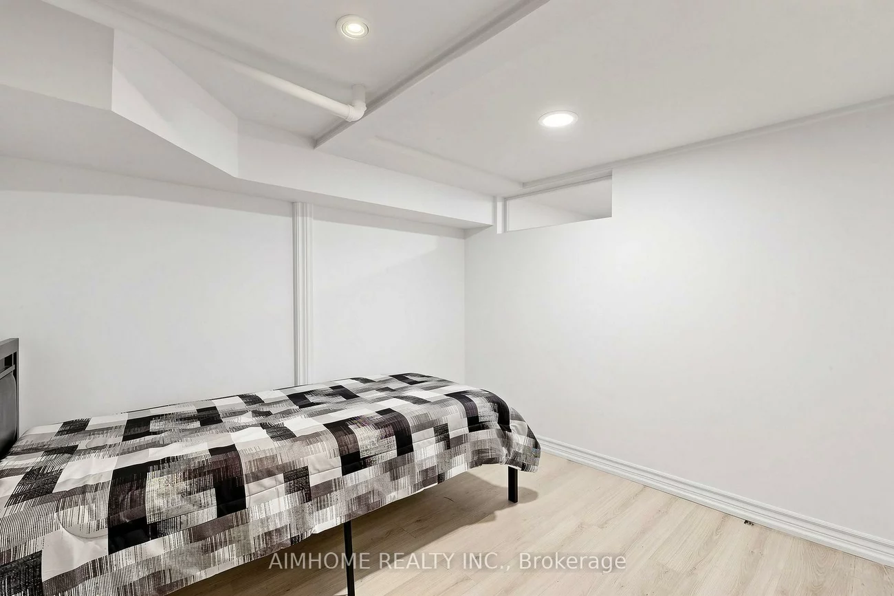 95, Steeles, Newtonbrook East, Toronto