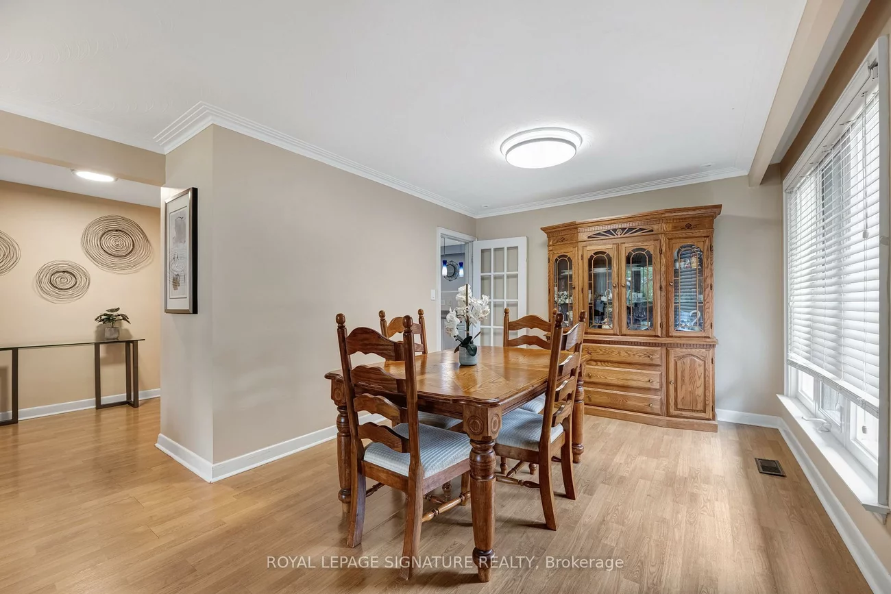 9, Bunty, Bayview Village, Toronto
