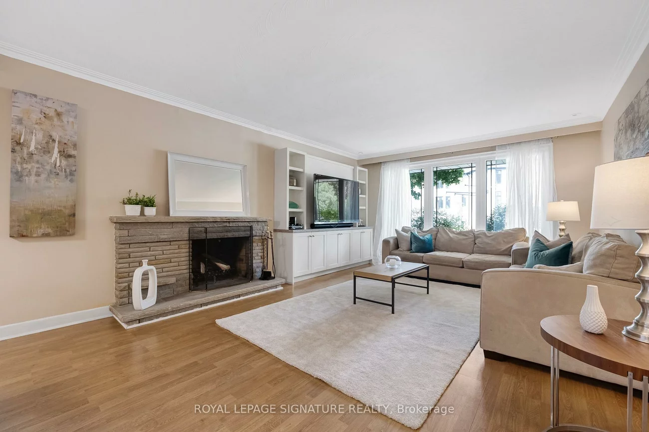 9, Bunty, Bayview Village, Toronto