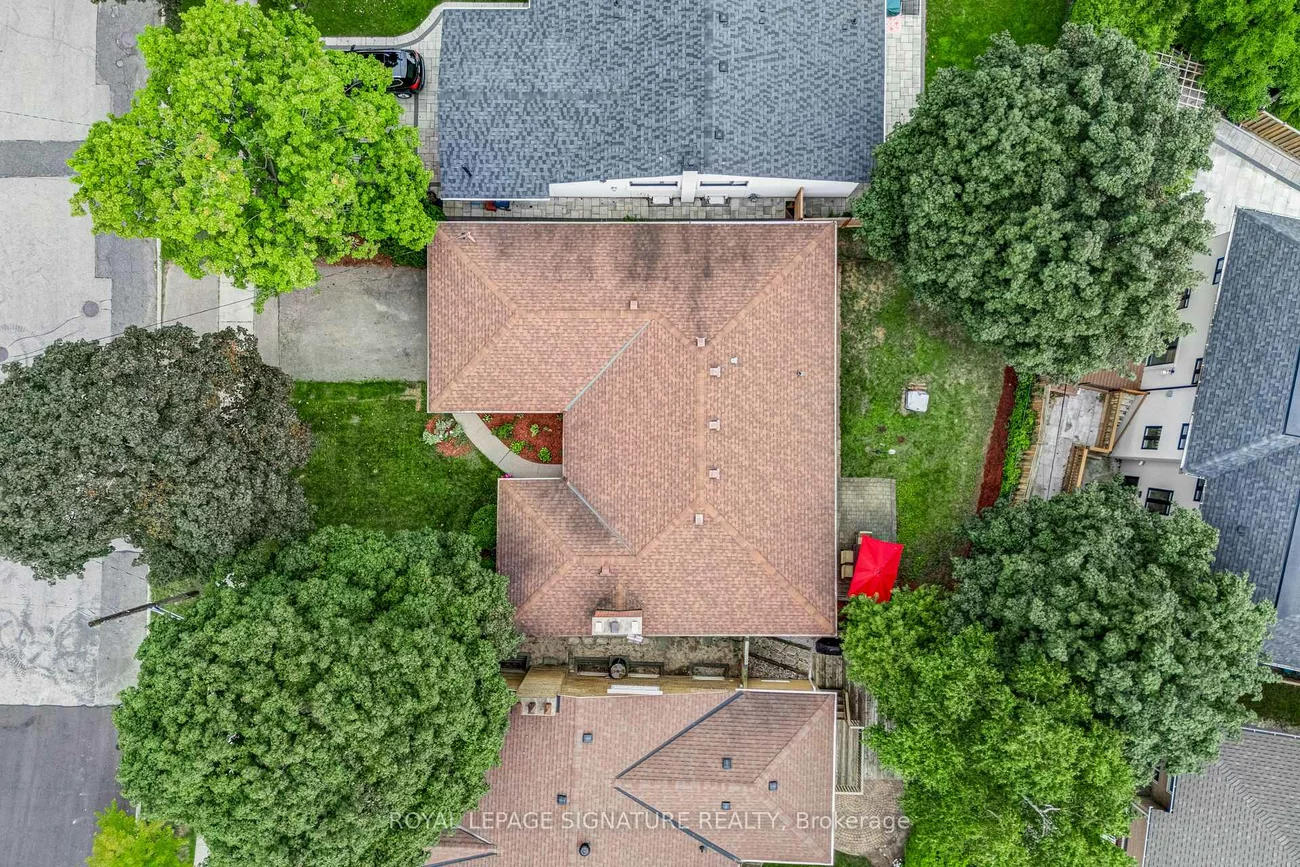 9, Bunty, Bayview Village, Toronto