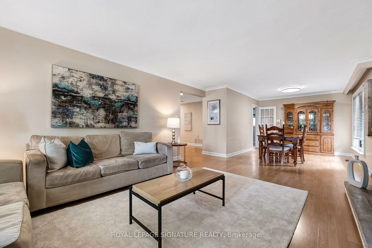 9, Bunty, Bayview Village, Toronto