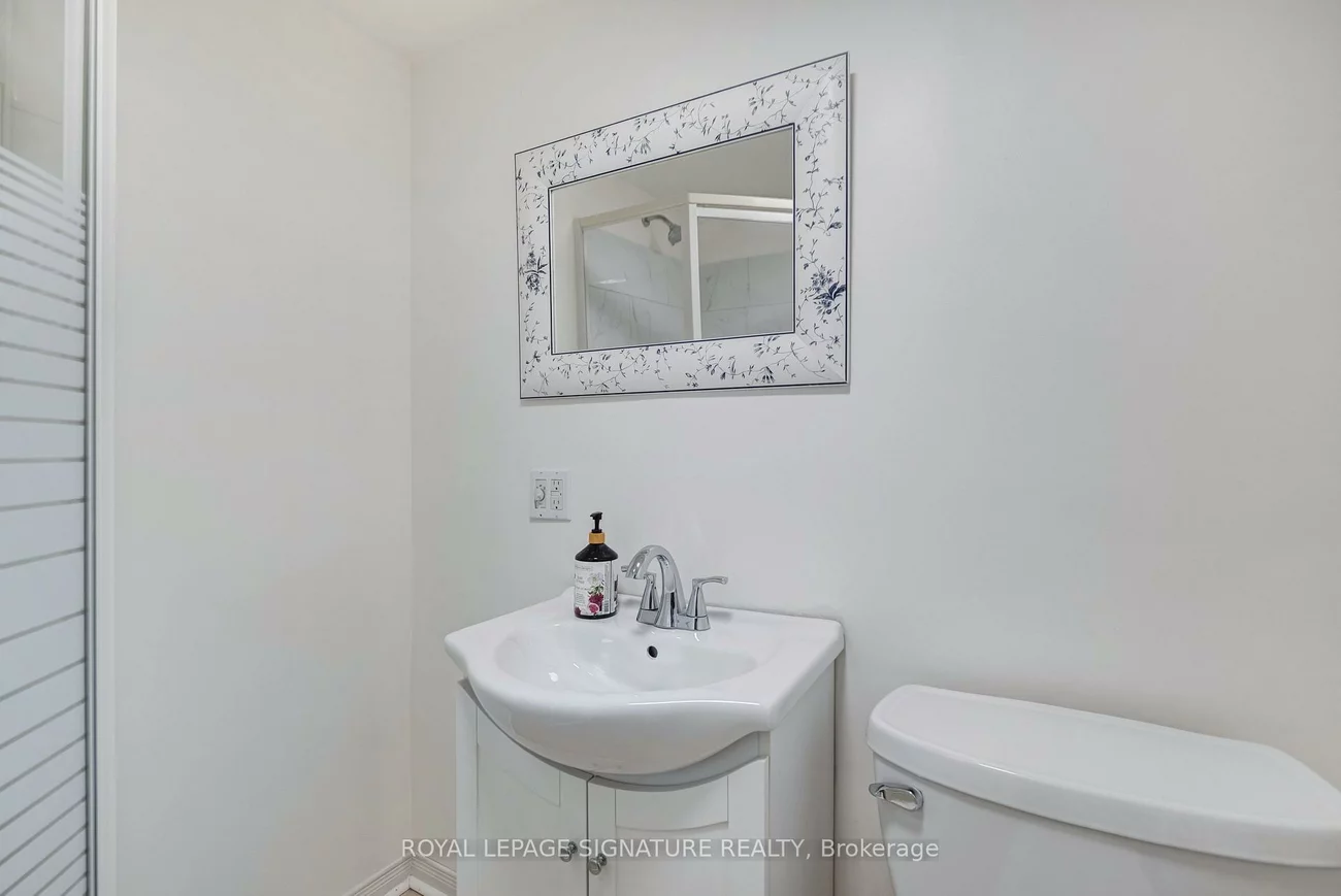 9, Bunty, Bayview Village, Toronto