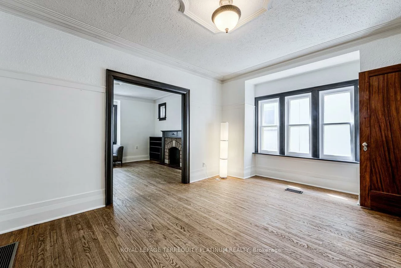 204, Ellerslie, Willowdale West, Toronto