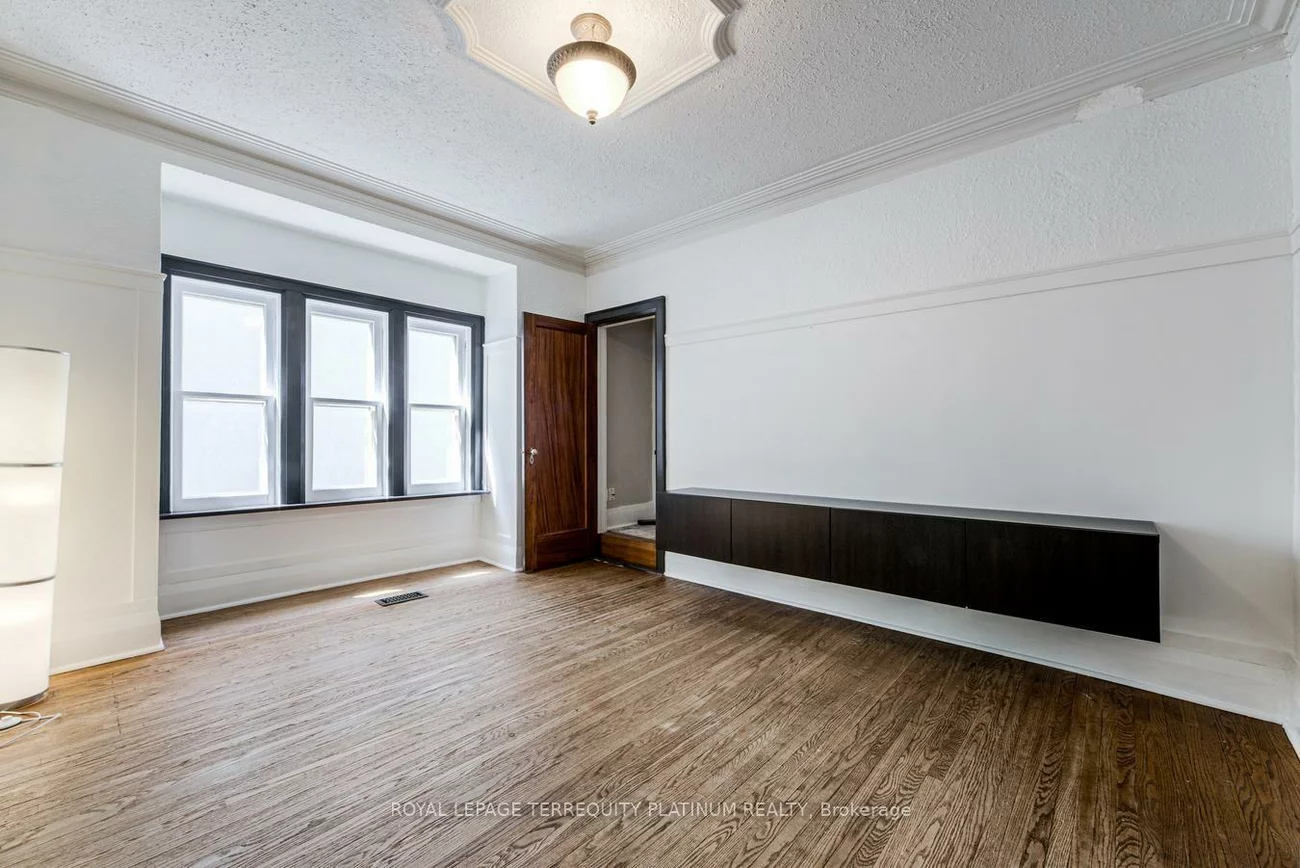 204, Ellerslie, Willowdale West, Toronto