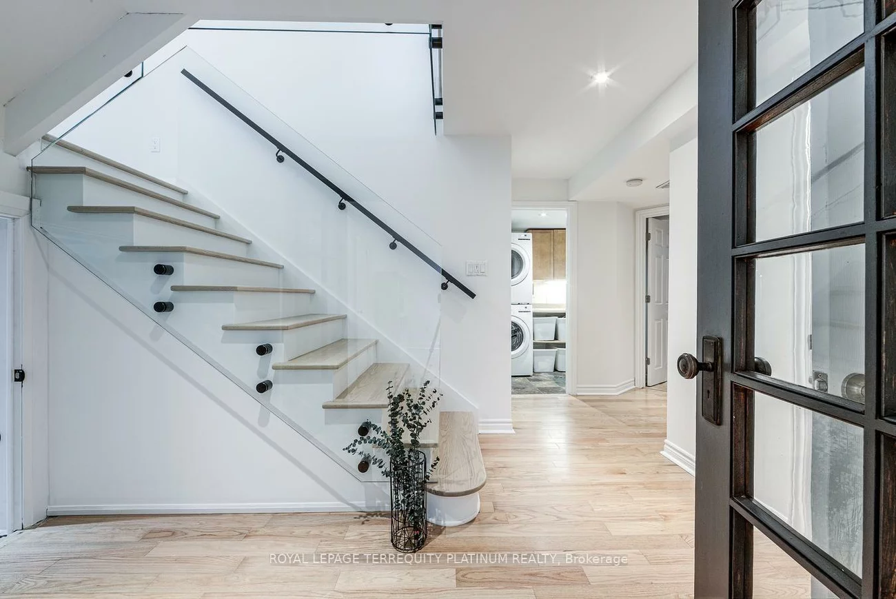 204, Ellerslie, Willowdale West, Toronto